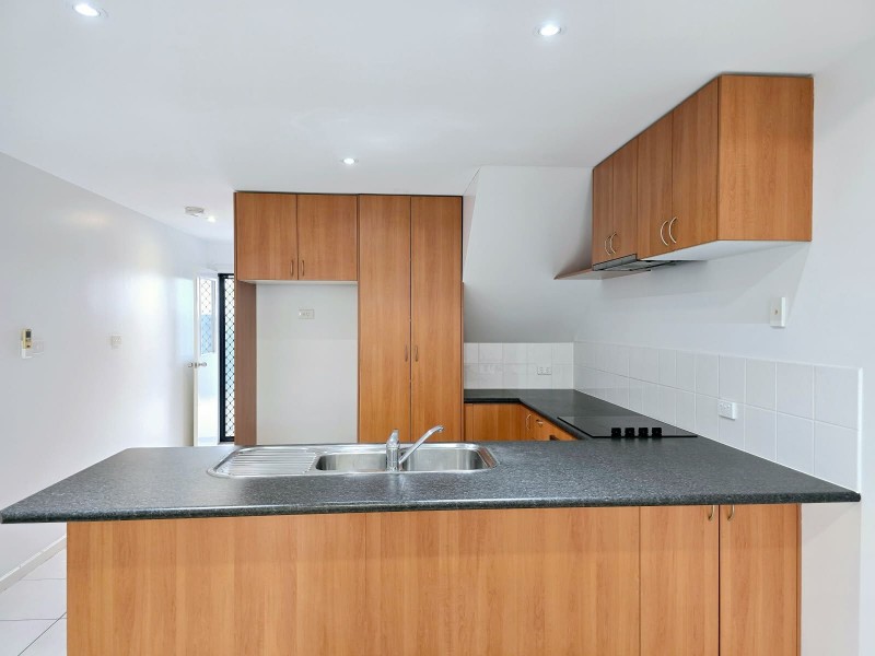 4/9 Grantala Street, Manoora QLD 4870