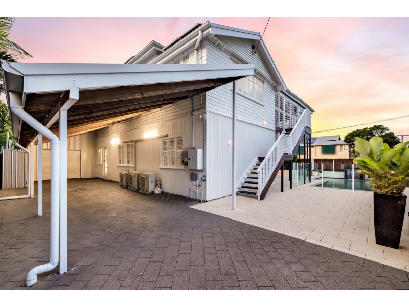 26-28 Smith Street, Cairns North QLD 4870