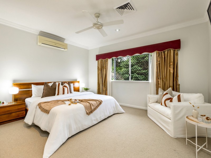 71 Summer Hill Drive, Mooroobool QLD 4870