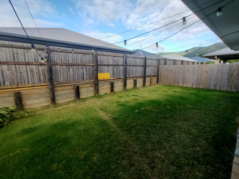 11 Cardross Link, Smithfield QLD 4878