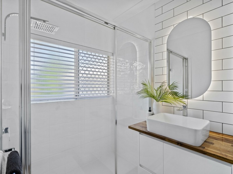 8/15 Grantala Street, Manoora QLD 4870