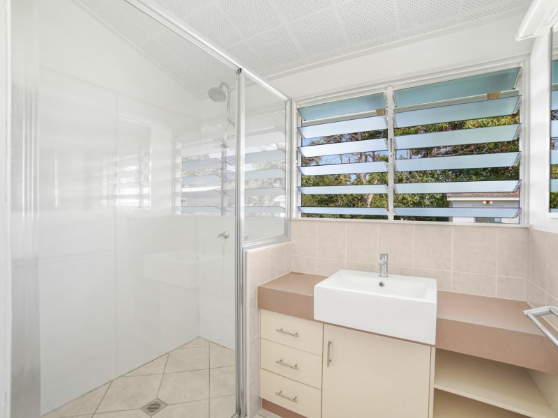 3 Perkins Street, Manoora QLD 4870