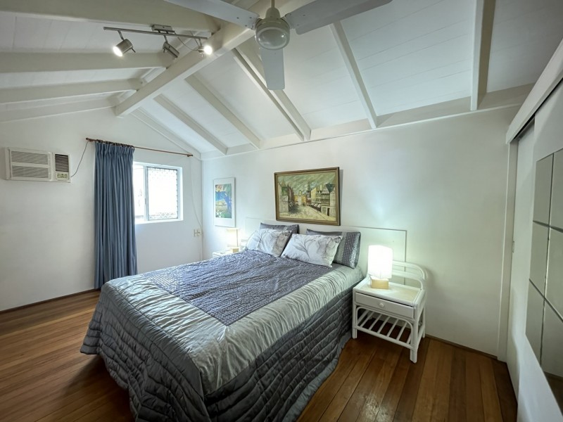 1/116 Greenslopes Street, Edge Hill QLD 4870