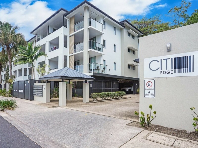 4/15 McLean Street, Cairns North QLD 4870