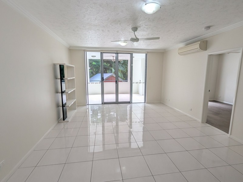 4/15 McLean Street, Cairns North QLD 4870