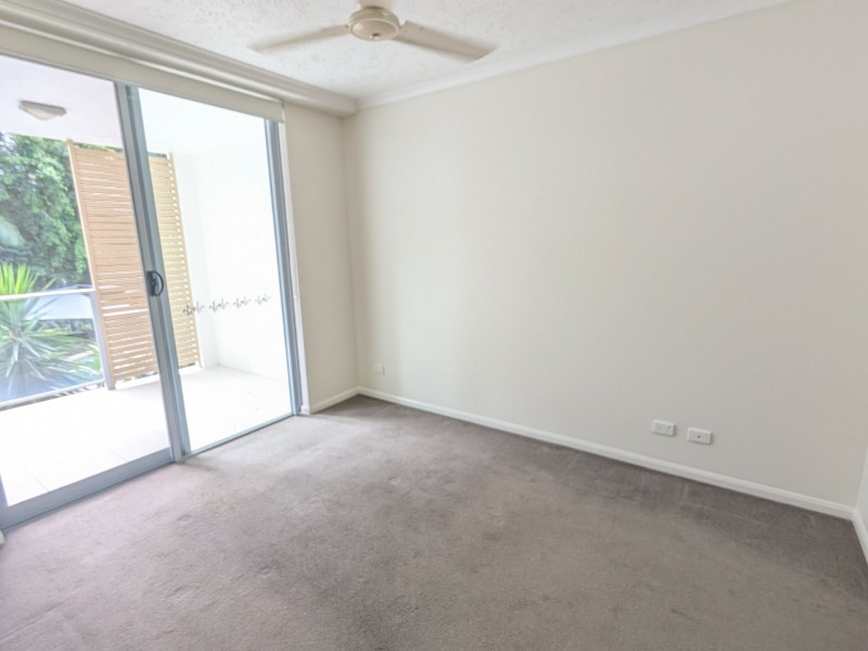 4/15 McLean Street, Cairns North QLD 4870