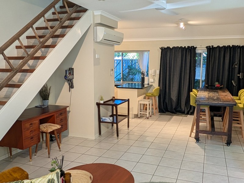10/67 Digger Street, Cairns North QLD 4870