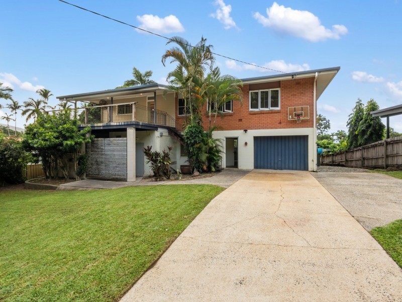 14 Blue Hills Crescent, Freshwater QLD 4870