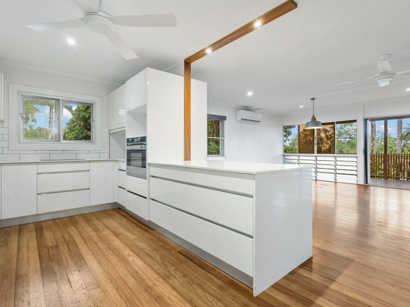 14 Blue Hills Crescent, Freshwater QLD 4870