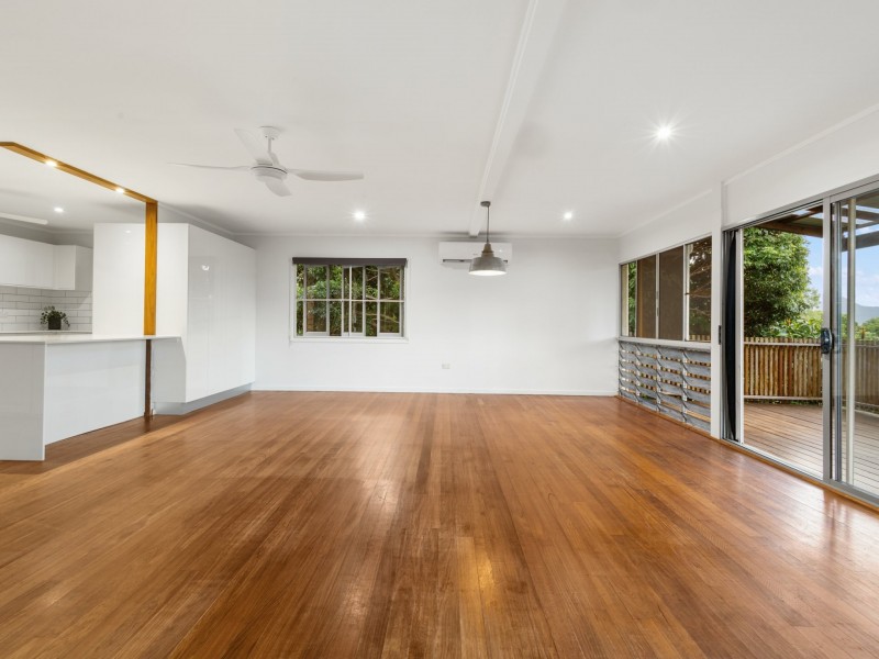 14 Blue Hills Crescent, Freshwater QLD 4870