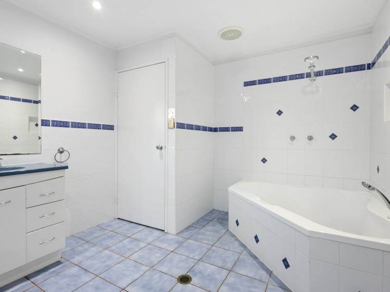 14 Blue Hills Crescent, Freshwater QLD 4870