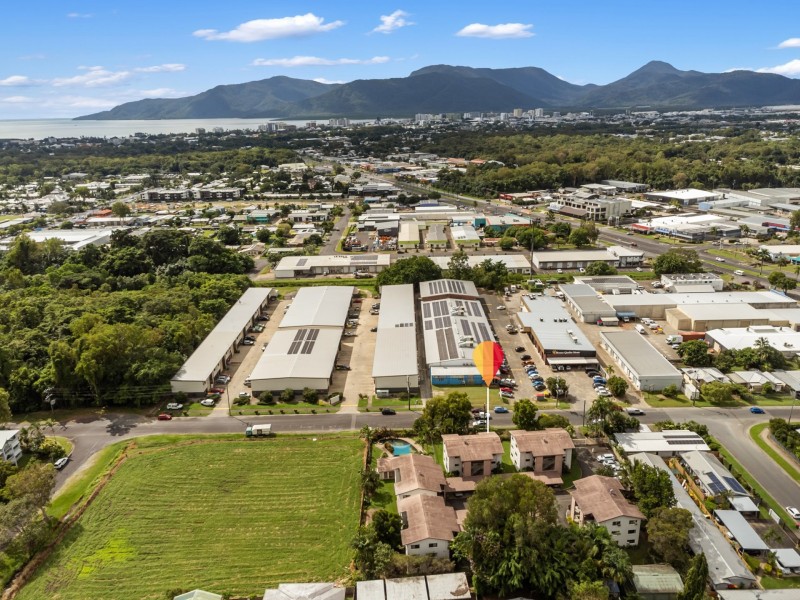 3/173-179 Mayers Street, Manoora QLD 4870