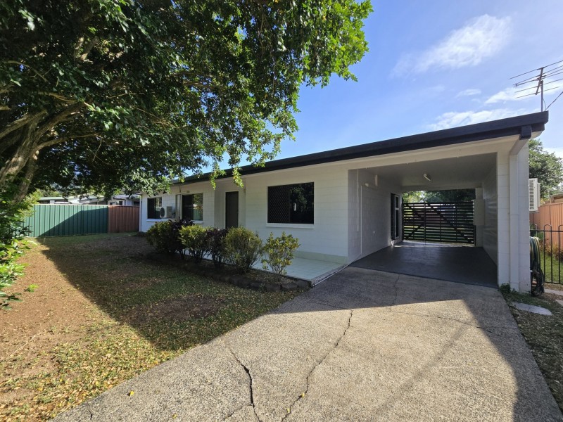 14 Anderson Road, Woree QLD 4868