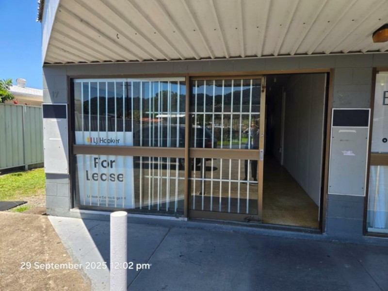 17 Brooks Street, Whitfield QLD 4870
