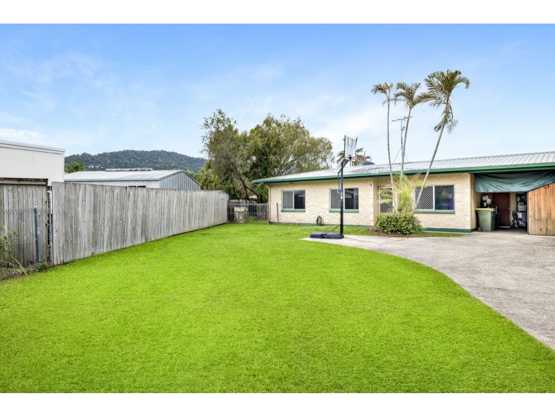 1/5 Ormsby Close, Whitfield QLD 4870