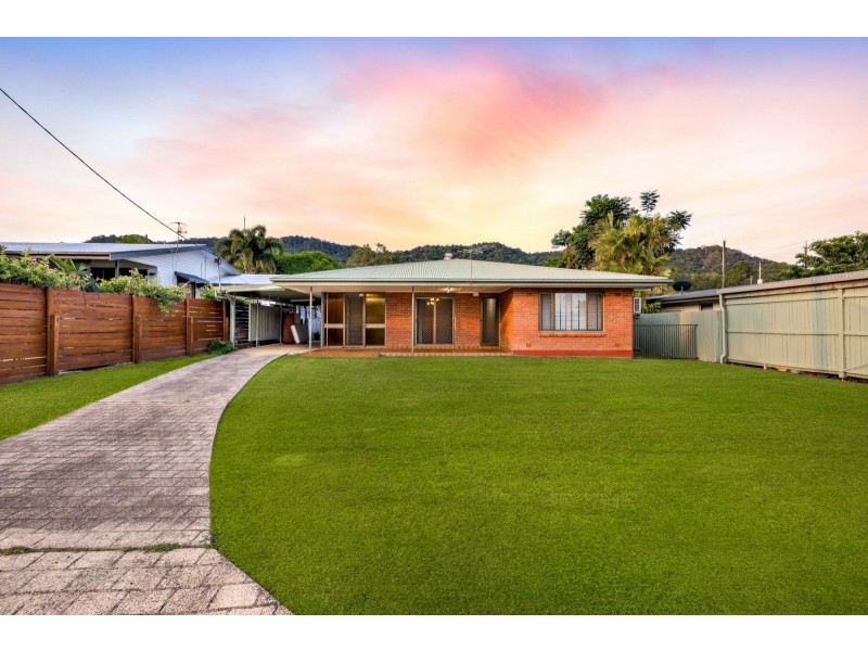 32 Oxley Street, Edge Hill QLD 4870