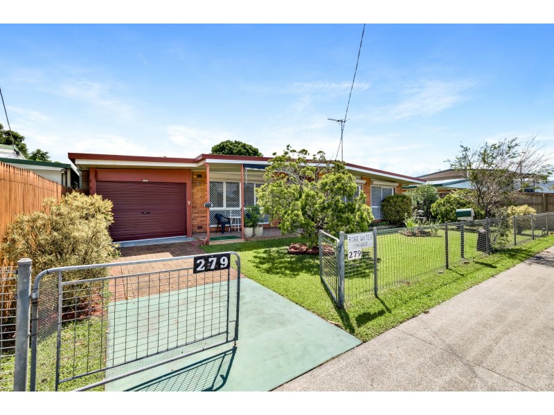 279 Aumuller Street, Westcourt QLD 4870