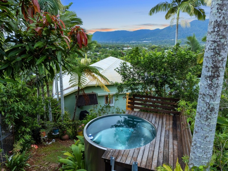 30 Walsh Street, Edge Hill QLD 4870