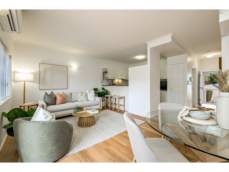 21/34-40 Lily Street, Cairns North QLD 4870