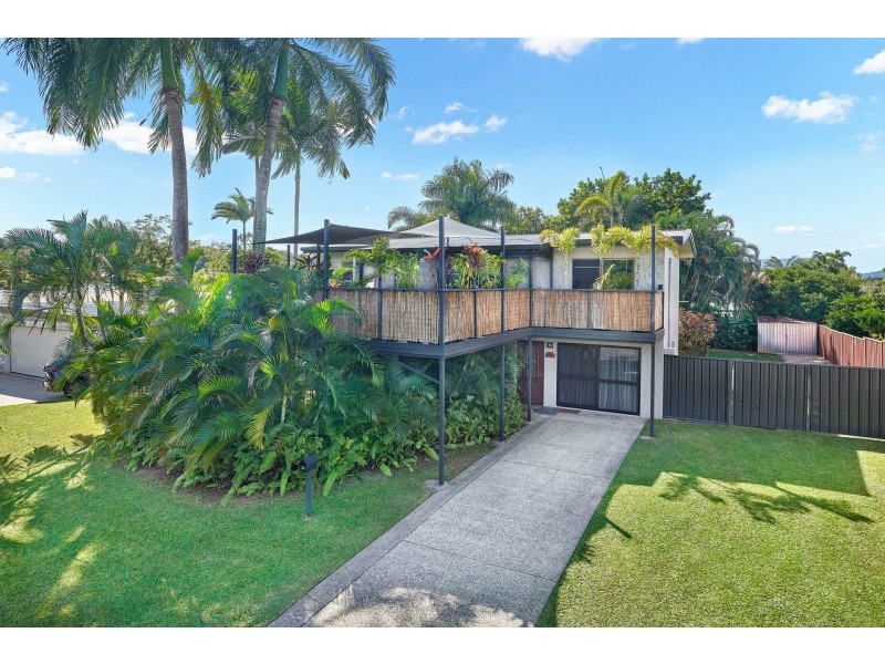 18 Pepperina Street, Mooroobool QLD 4870