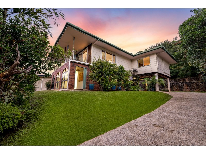 118 Hillview Crescent, Whitfield QLD 4870