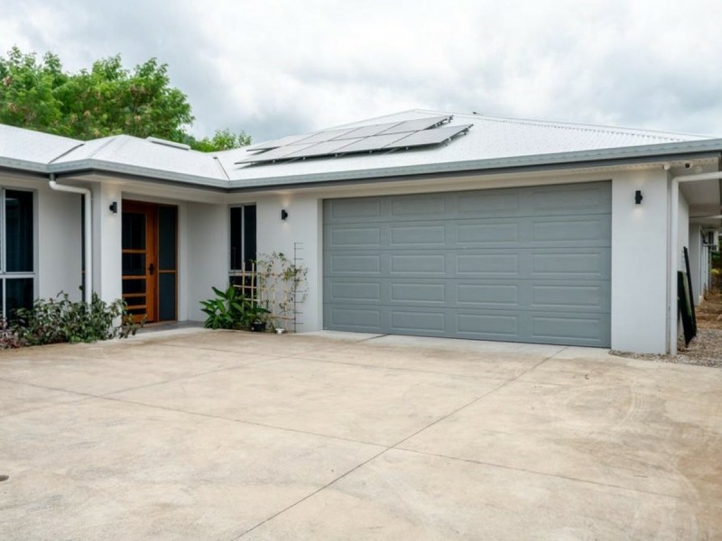 41B Pebble Cove, Redlynch QLD 4870