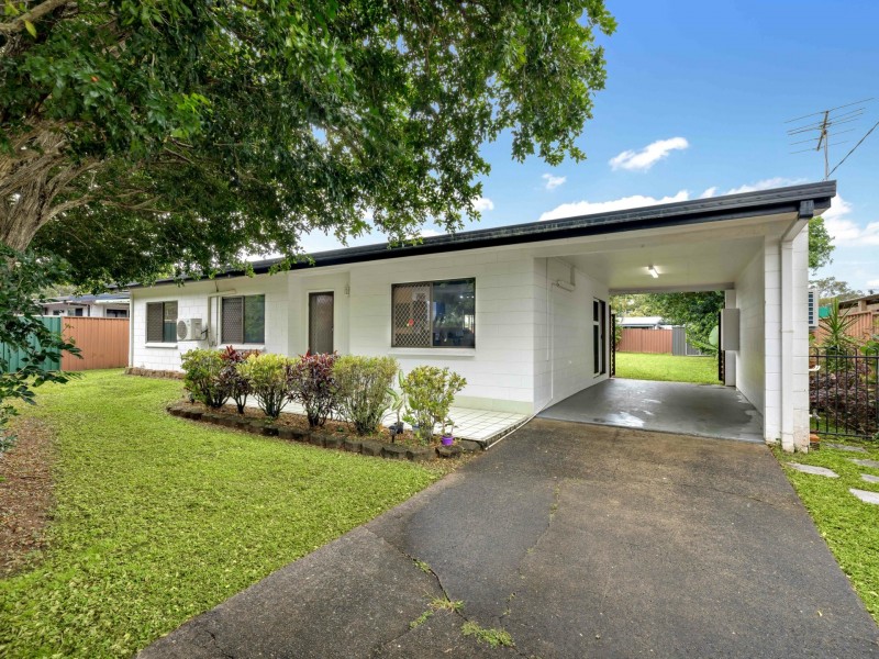 14 Anderson Road, Woree QLD 4868