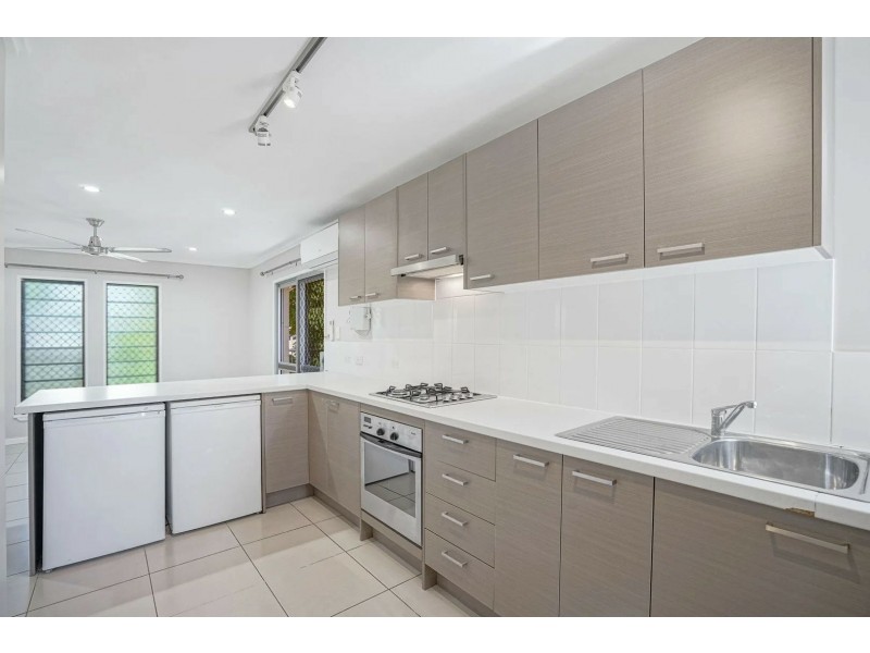 10/187 McLeod Street, Cairns North QLD 4870