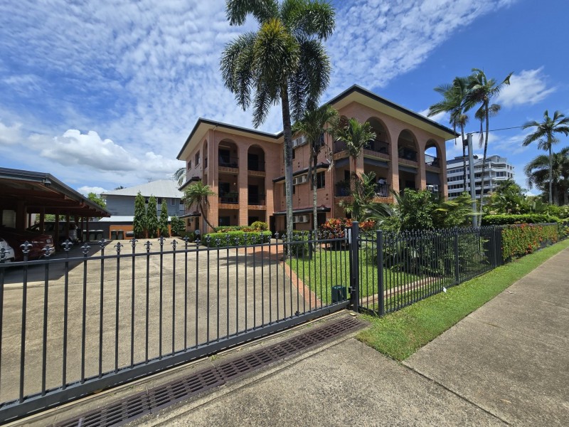 4/271 Esplanade, Cairns North QLD 4870