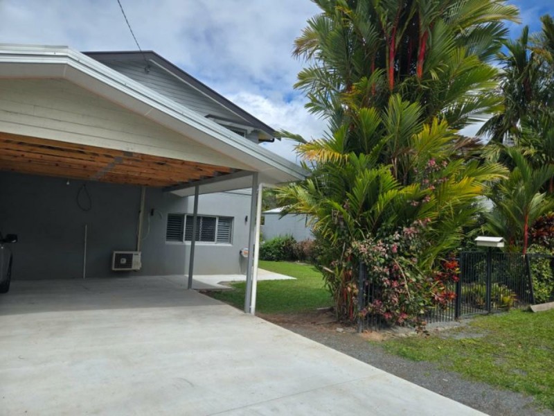 9 Hall Street, Edge Hill QLD 4870