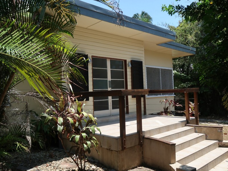 102 Woodward Street, Edge Hill QLD 4870