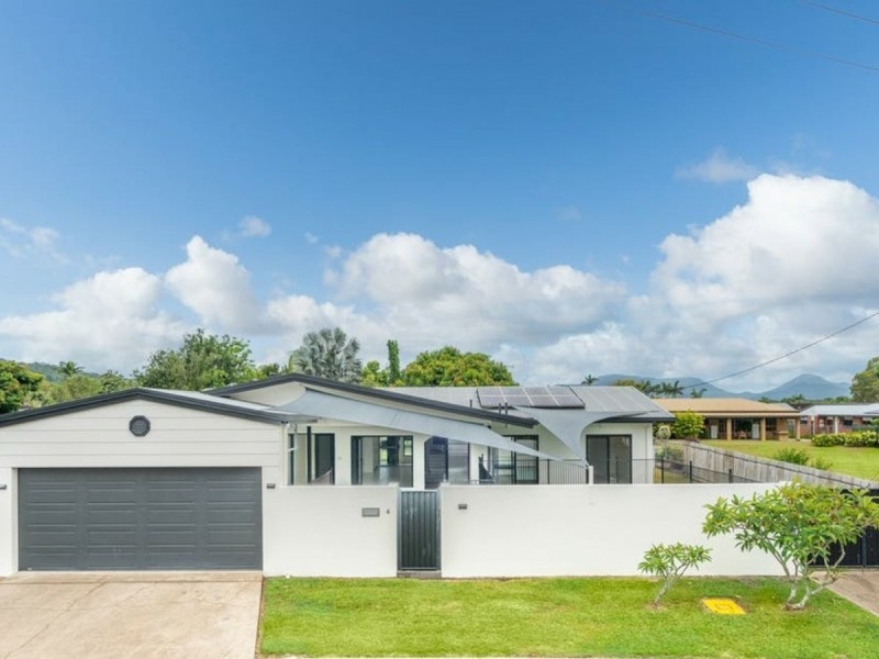 4 Fry Close, Whitfield QLD 4870
