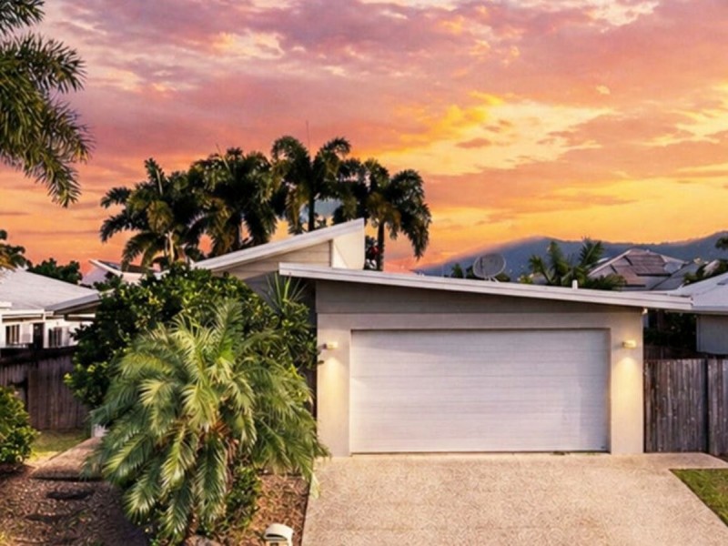 10 Sandridge Way, Smithfield QLD 4878
