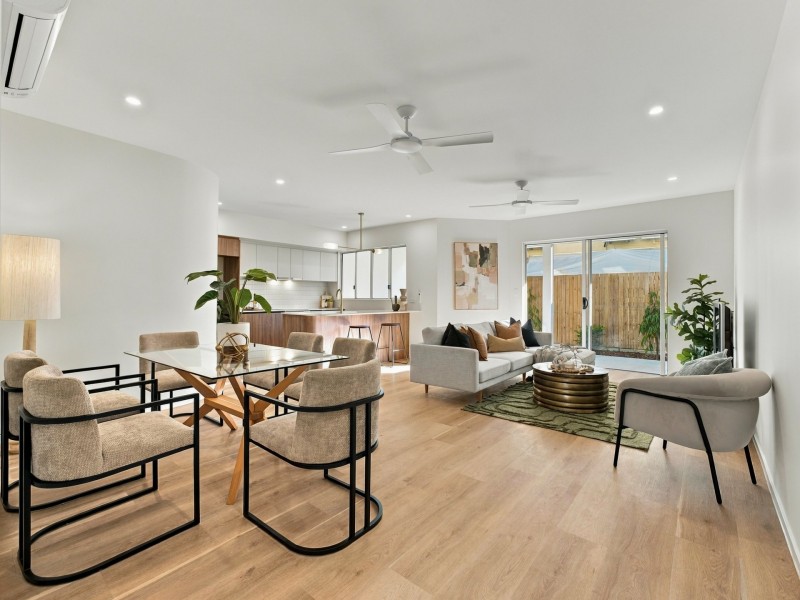 Unit 4/20-22 Old Smithfield Road, Freshwater QLD 4870