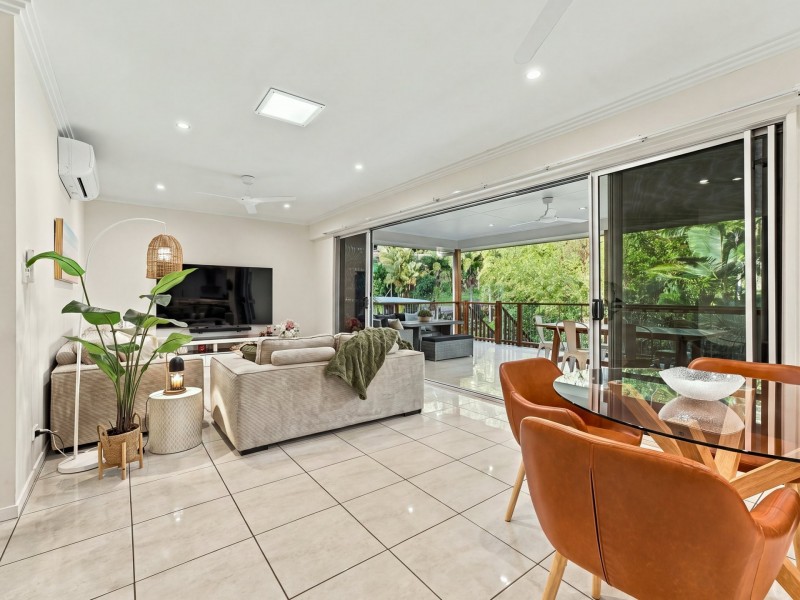 7 Bellevue Crescent, Edge Hill QLD 4870