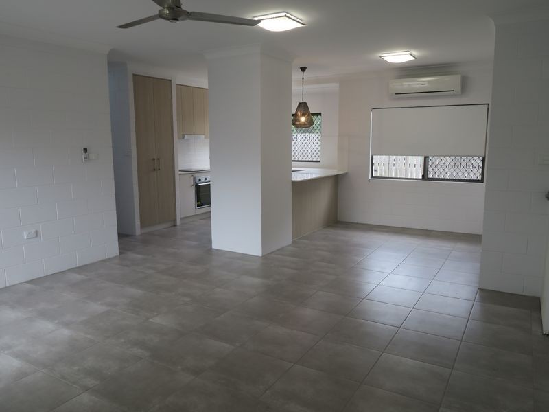 2/12 Springfield Crescent, Manoora QLD 4870