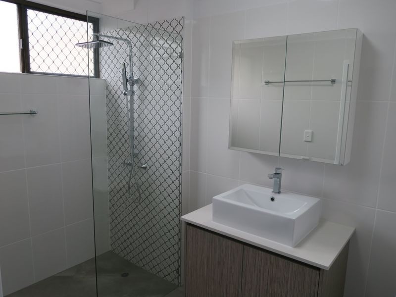 2/12 Springfield Crescent, Manoora QLD 4870