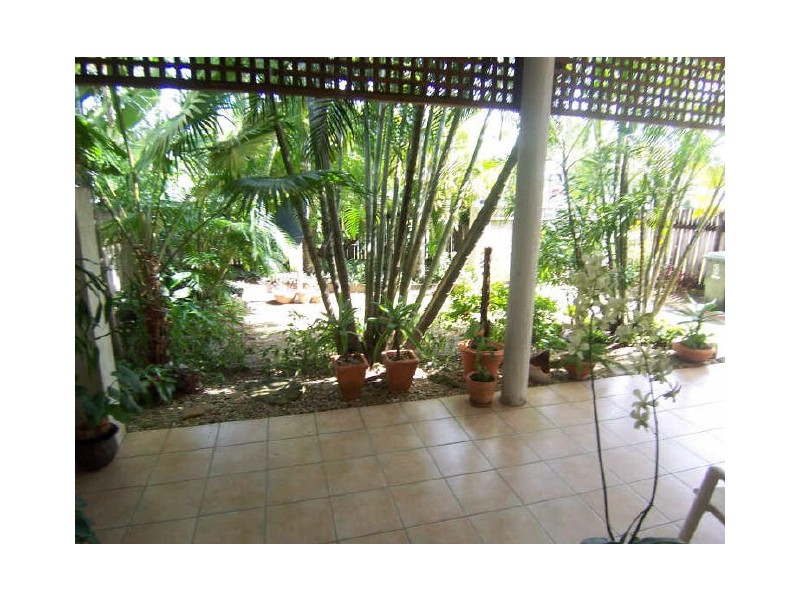 1/142 Pease Street, Manoora QLD 4870