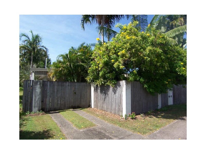 1/142 Pease Street, Manoora QLD 4870