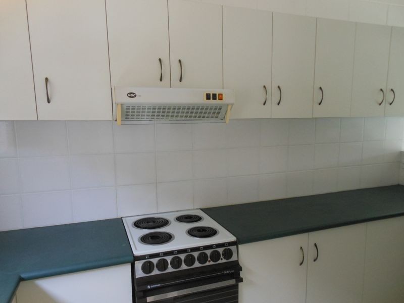 4/11 Pioneer Street, Manoora QLD 4870