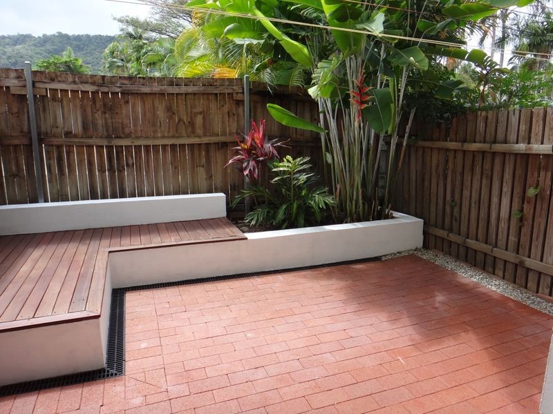 4/10 Crathern Close, Edge Hill QLD 4870