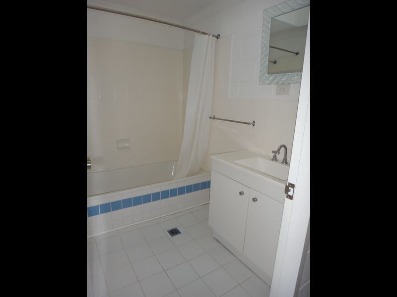 4/10 Crathern Close, Edge Hill QLD 4870