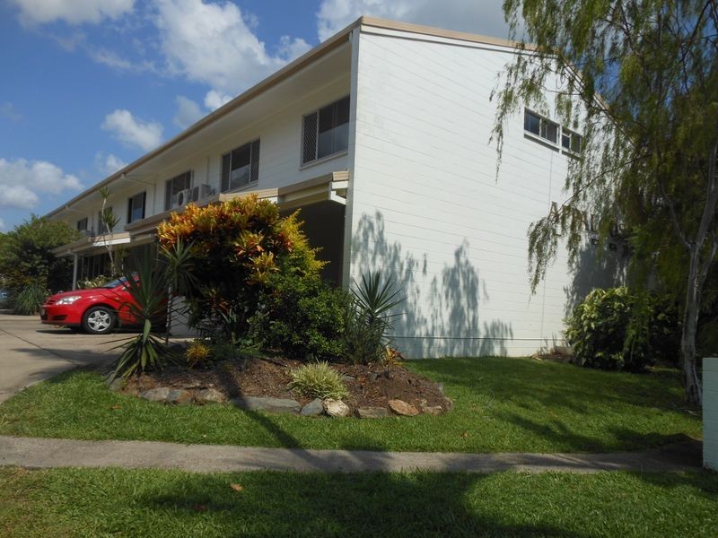 4/10 Crathern Close, Edge Hill QLD 4870