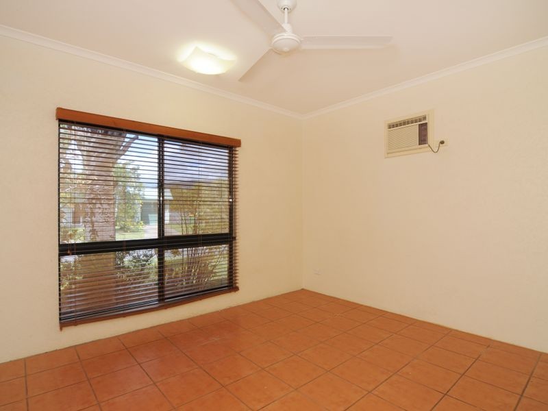 1 Windamere Close, Brinsmead QLD 4870