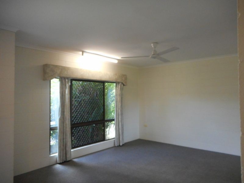 6 Beagle Close, Bentley Park QLD 4869