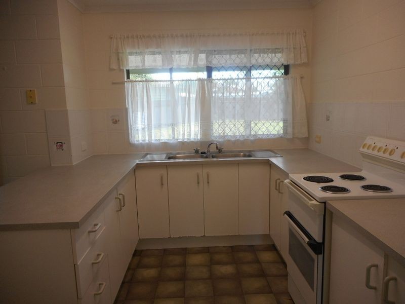6 Beagle Close, Bentley Park QLD 4869