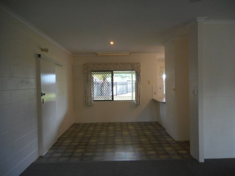 6 Beagle Close, Bentley Park QLD 4869