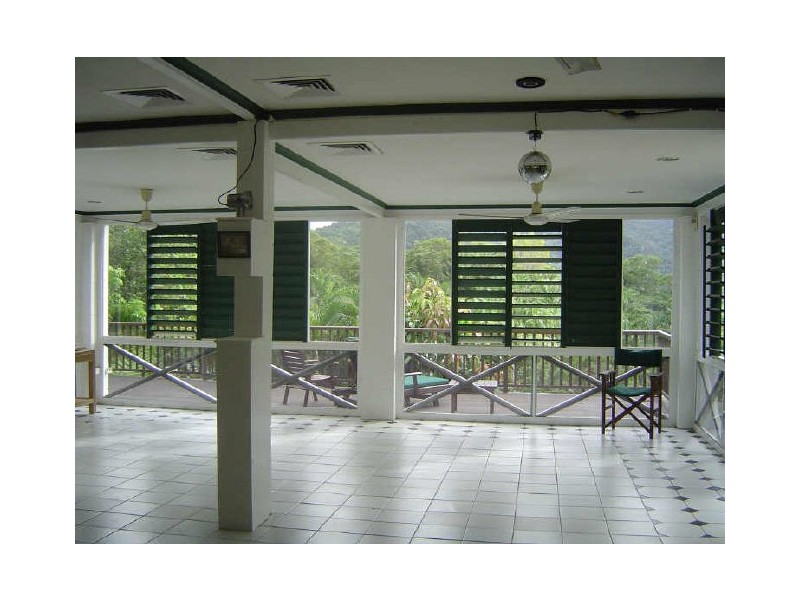 15 Panoramic Place, Whitfield QLD 4870