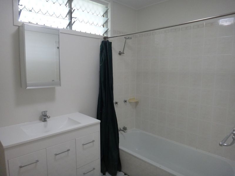 13 Oxley Street, Edge Hill QLD 4870