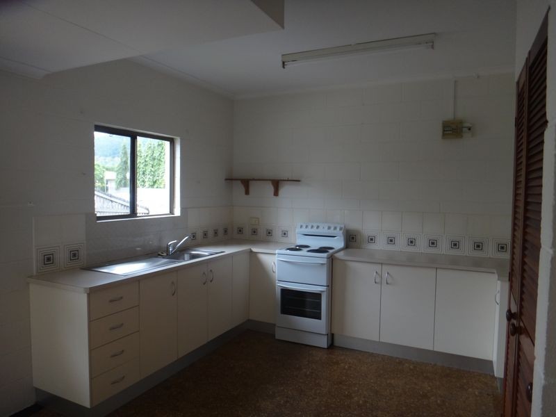 2/112 Windarra Street, Woree QLD 4868